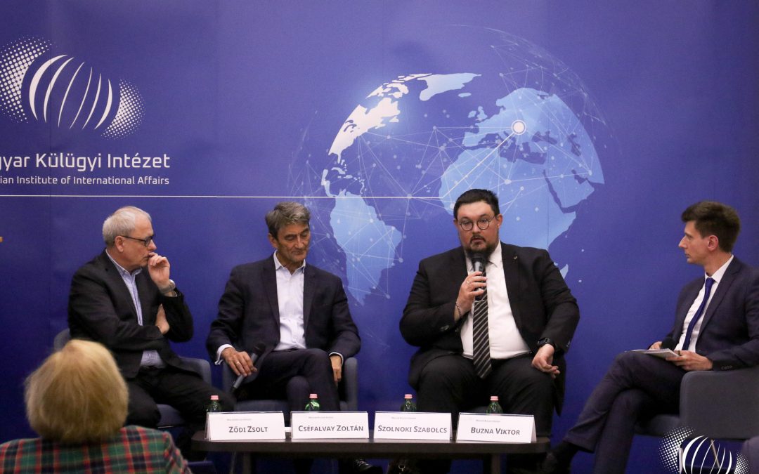 A mesterséges intelligencia és az új világrend: Együttműködés vagy konfrontáció?